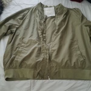 Green wind breaker